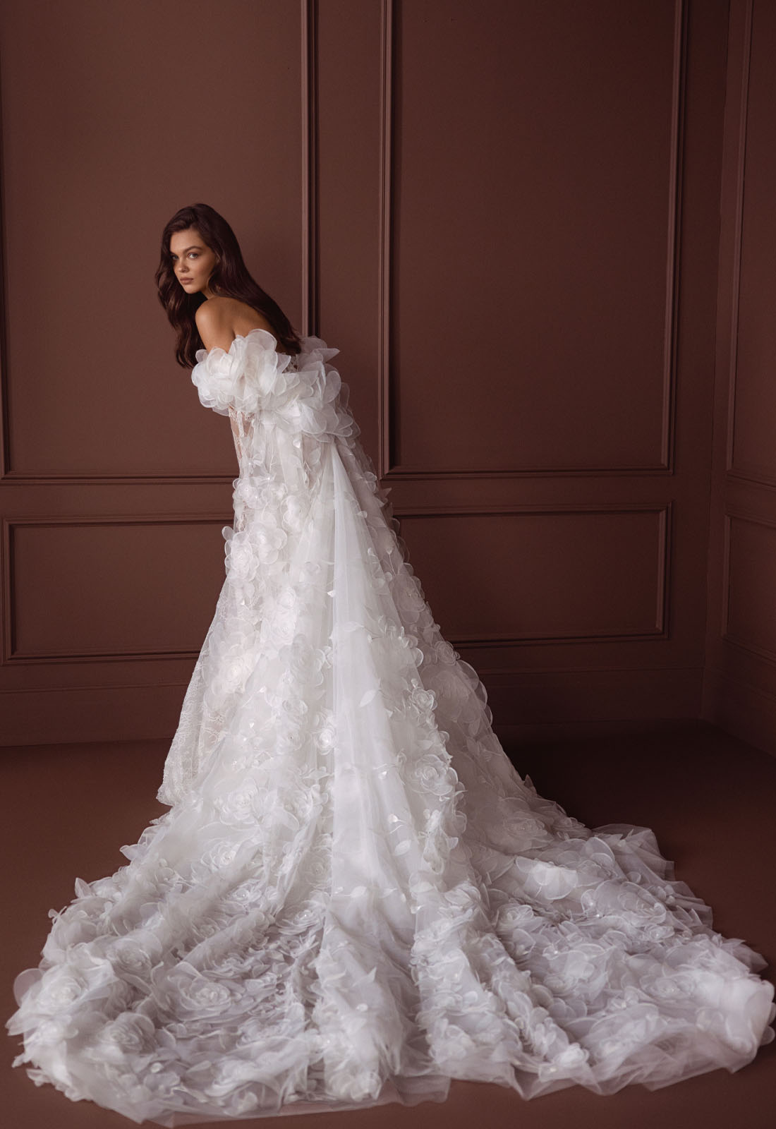 Luxury Sparkly Disney Princess Wedding Dress Ball Gown Beadings Swarovski  Crystals off the Shoulder Sweetheart Glitter Dress 